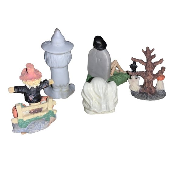 Halloween lot of 5 Figurines-n Village Accessories - Picture 7 of 11